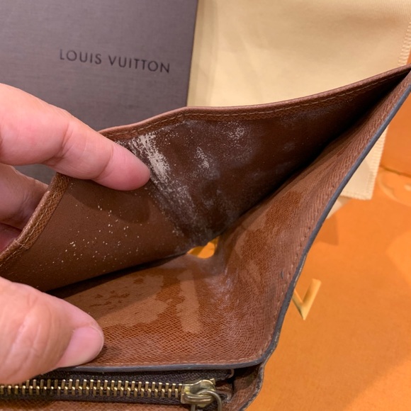 Louis Vuitton Monogram Compact Zip Bifold Wallet - Picture 10 of 16